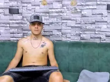 Chaturbate Live Sex Cam of oversized_guy