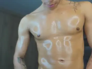 Chaturbate Live Sex Cam of andrew_twink18