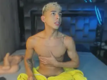 Chaturbate Private Sex Chat of andrew_twink18