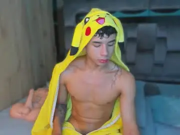 Chaturbate Live Sex of andrew_twink18