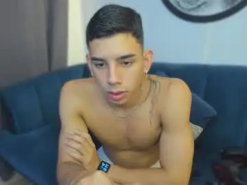 Chaturbate Live Sex of andrew_twink18
