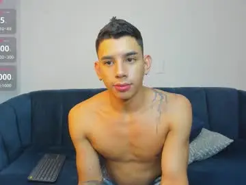 Chaturbate Free Porn Cam of andrew_twink18