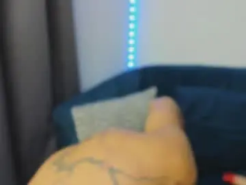 Chaturbate Watch Live Sex Cams of andrew_twink18