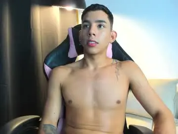 Chaturbate Watch Live Sex Cams of andrew_twink18