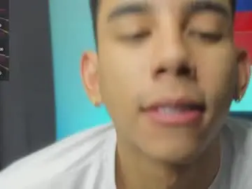 Chaturbate Sex Chat of andrew_twink18