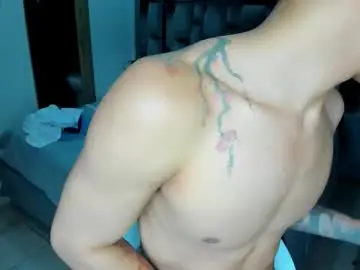 Chaturbate Live Sex Cam of andrew_twink18