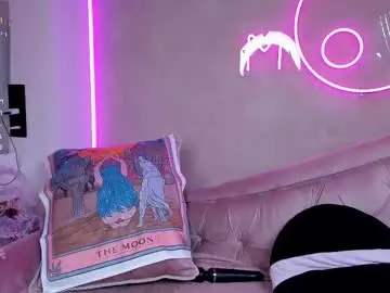 Chaturbate Best live sex cam show of lika_moon