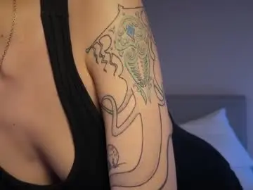 Chaturbate Live Sex Cam of lemonandpeach