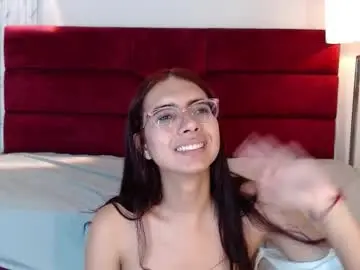 Chaturbate Adult Webcams of sarasaenz_99