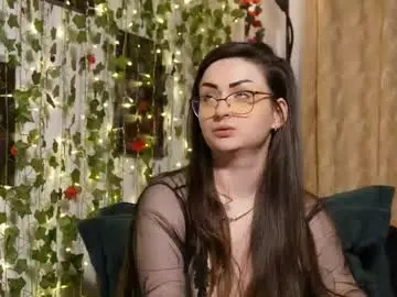 Chaturbate Live Sex Cam of naughtyhomemade17