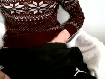 Chaturbate Live Sex Cam of hug_me