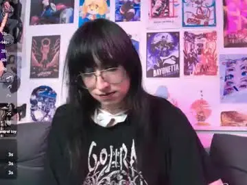 Chaturbate Live Sex Cam of snowblack_