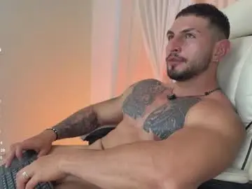 Chaturbate Free Porn Cam of angeloferro1