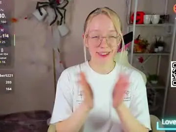 Chaturbate Free Porn Cam of rockett_bunny