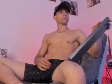 Chaturbate Live Sex Cam of alex_zt