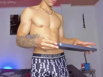 Chaturbate Live Sex Cam of alex_zt