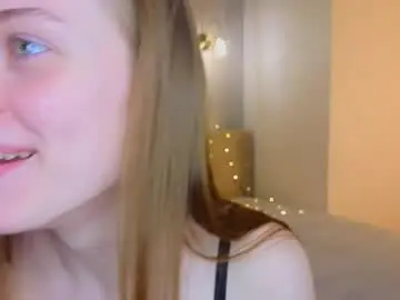 Chaturbate Nude Webcam of crystaldiva01