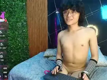 Chaturbate Live Sex Cam of mich_marin