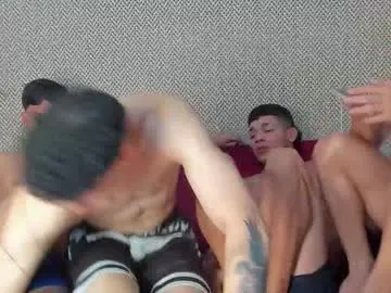 Chaturbate Live Sex Cam of sexys_boys18
