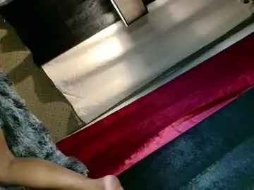 Chaturbate Free Porn Cam of slutxcums_martel69