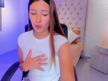 Chaturbate Live Sex Cam of abrill_cute