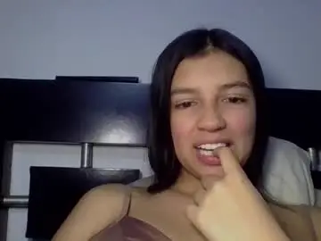 Chaturbate Free Porn Cam of brad_and_emma293215