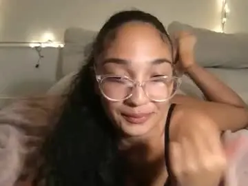 Chaturbate Adult Webcams of rosalinatoosexy