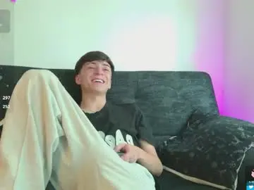 Chaturbate Live Sex Cam of ethan_and_ava