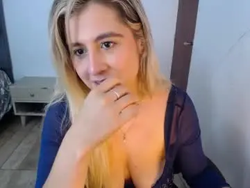 Chaturbate Sex Cam of foxvalerin