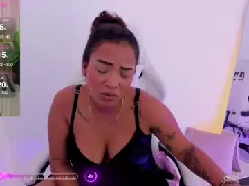 Chaturbate Live Porn of nahomybrowm_