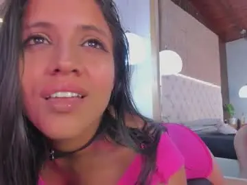 Chaturbate Free Live Porn of cammila_rosee