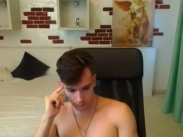 Chaturbate Live Sex Cam of bradyflint