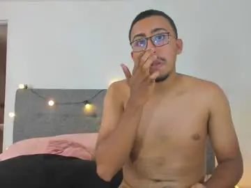 Chaturbate Free Porn Cam of sexy_couple_xx1