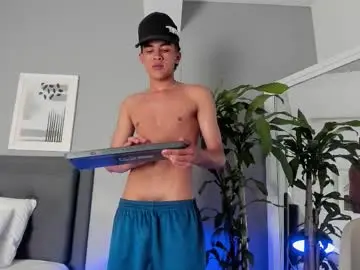 Chaturbate Free Live Porn of tyler_fox_