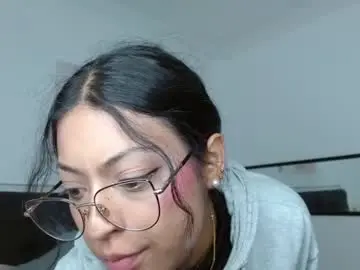 Chaturbate Live Sex Cam of vannesweet_