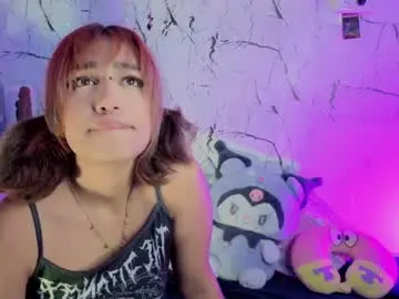 Chaturbate Nude Webcam of isisjones18