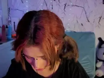 Chaturbate Live Sex Cam of isisjones18