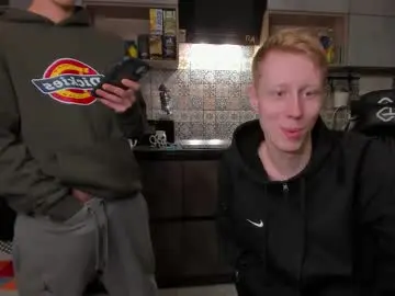 Chaturbate Live Sex Cam of esthetics_boys