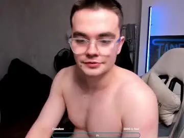 Chaturbate Live Sex Cam of jame_flow