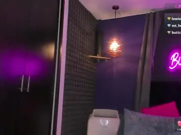 Chaturbate Live Sex of bull_vixen2001