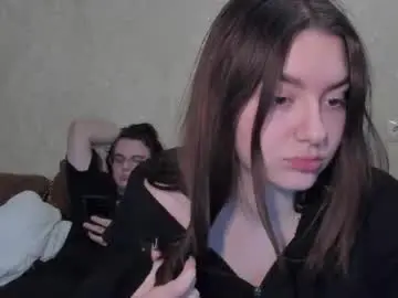 Chaturbate Free Porn Cam of muuur_fam1