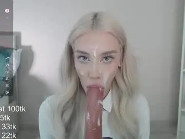 Chaturbate Sex Chat of vickyfuckingdoll