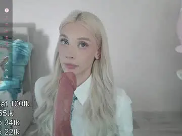 Chaturbate Live Porn of vickyfuckingdoll