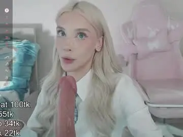 Chaturbate Live Sex Cam of vickyfuckingdoll