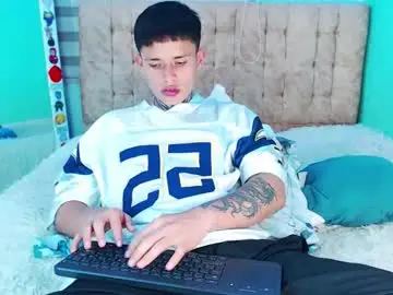 Chaturbate Watch Live Sex Cams of _justinmoon2