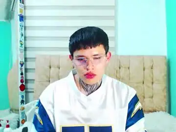 Chaturbate Live Porn of _justinmoon2