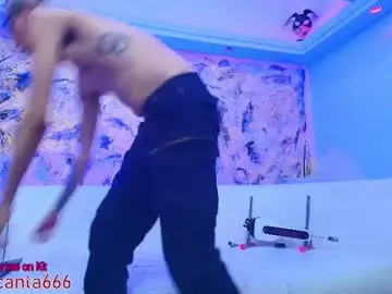 Chaturbate Nude Webcam of dustindollin_