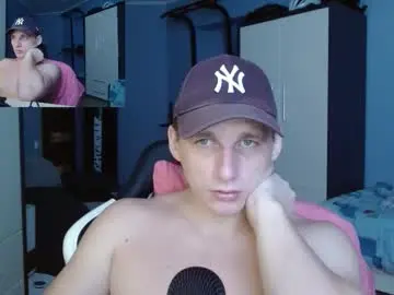 Chaturbate Live Sex Cam of poliglotjoe