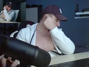 Chaturbate Sex Chat of poliglotjoe