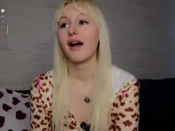 Chaturbate Free Porn Cam of peek_in_my_window